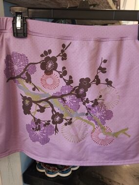 Athleta Lavender Floral Print Athletic Skort with Brown Branch Motif